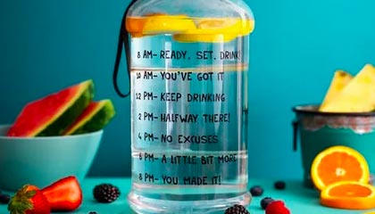 战斗爽！涵艺：这赛季改版很成功，是靠肌肉的版本 强队之间也要依靠打架和团战能力获胜